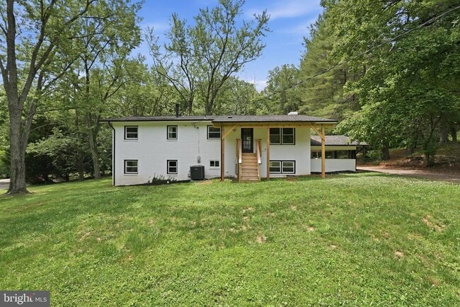 Building Photo - 5388 Dumfries Rd