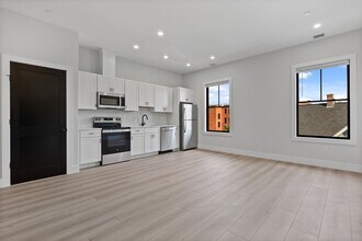 Building Photo - 198 Albion St