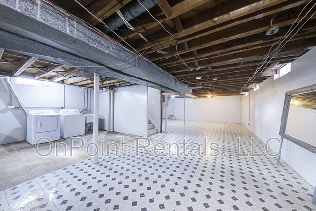 Building Photo - 15378 Wormer Ave