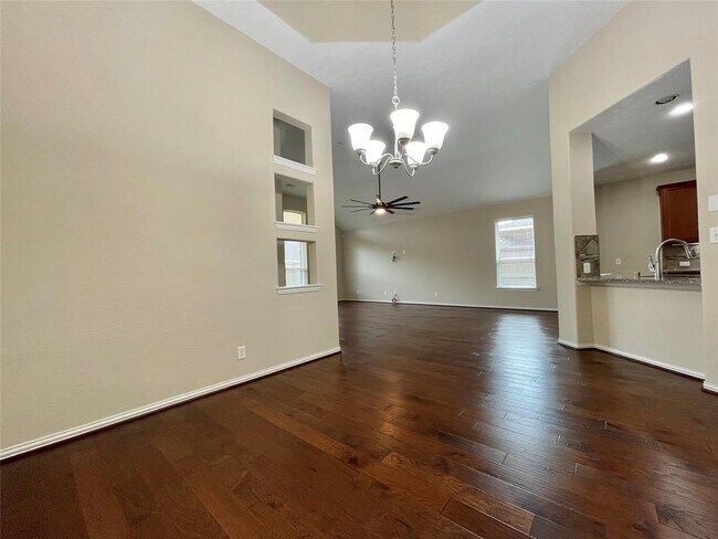 Building Photo - 107 Long Meadow Ct