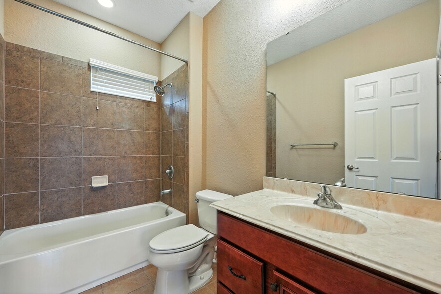 Building Photo - 4898 Belle Vue Breeze Loop