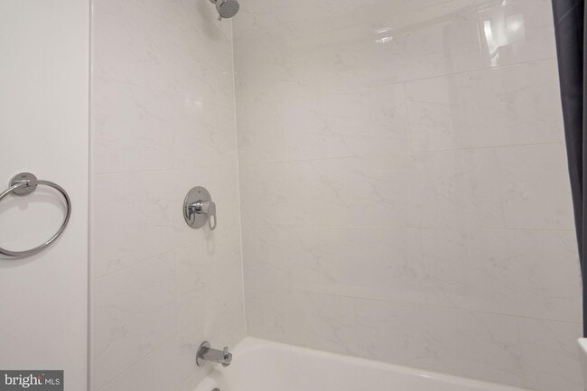 Building Photo - 10201 Grosvenor Pl