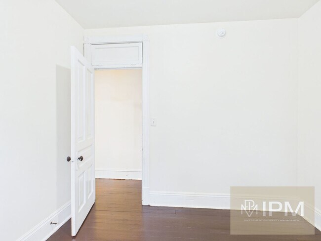 Building Photo - Beautiful 5 Bed, 2 Bath Home in Manheim!!