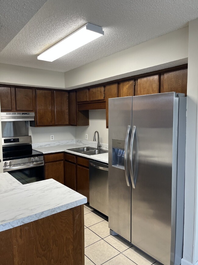 Building Photo - 1404 Bell Trace Dr