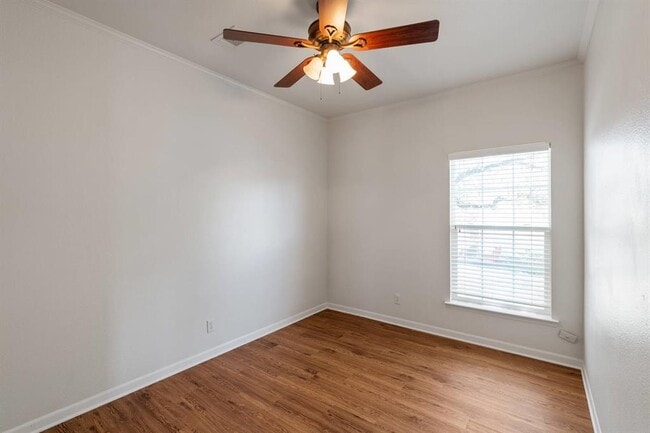 Building Photo - 289 Heatherwood Dr