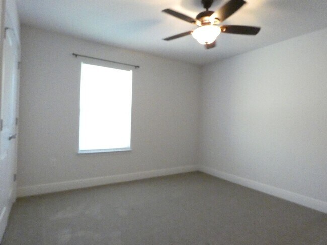 Building Photo - Spacious Home - Ashley Place