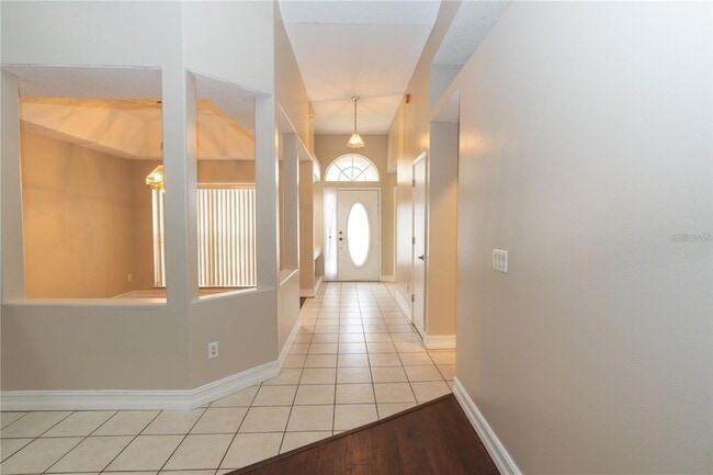Building Photo - 12860 Waterhaven Cir