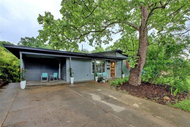 Building Photo - 7807 Lazy Ln