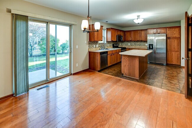 Building Photo - 2633 Koshkonong Way