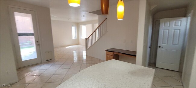 Building Photo - 8198 Rock Meadows Dr