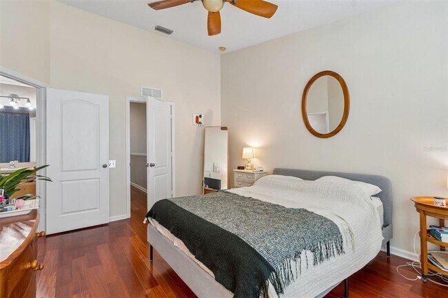 Building Photo - 26606 Castleview Way