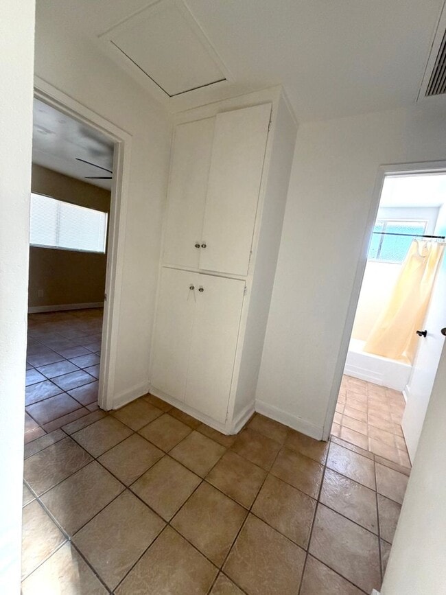 Building Photo - Newly Remodeled 3 Bedroom 2 Bathroom Home