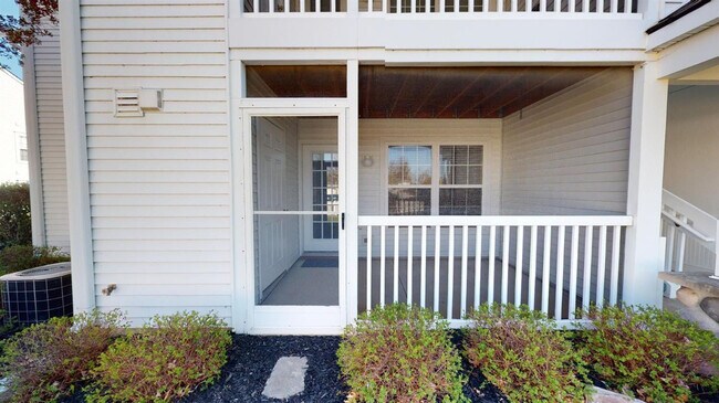 Building Photo - 2790 S Knightsbridge Cir