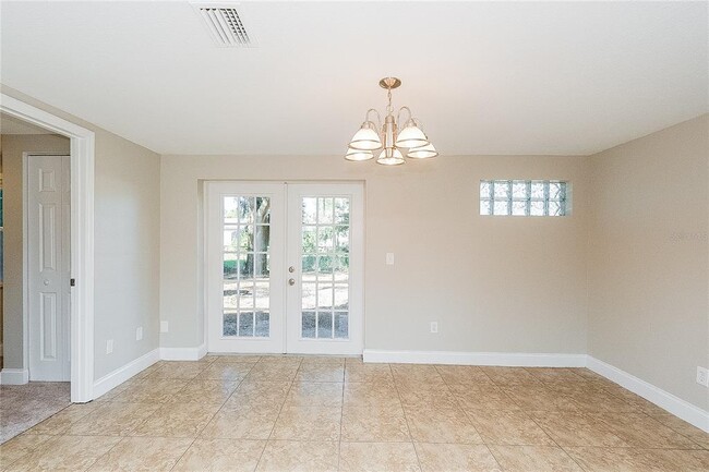 Building Photo - 1405 N Lake Shipp Dr