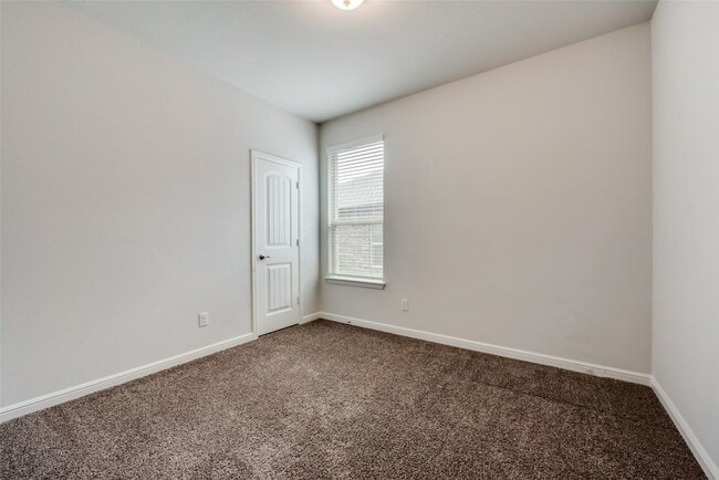 Building Photo - 9112 Stormcrow Dr