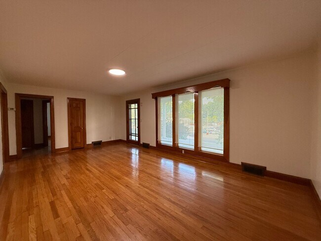 Building Photo - Tusculum Blvd Property