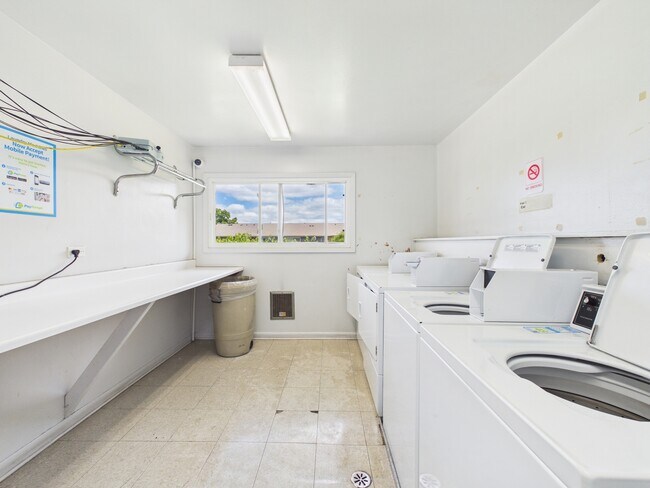 Building Photo - 4525 Blackhawk Ln