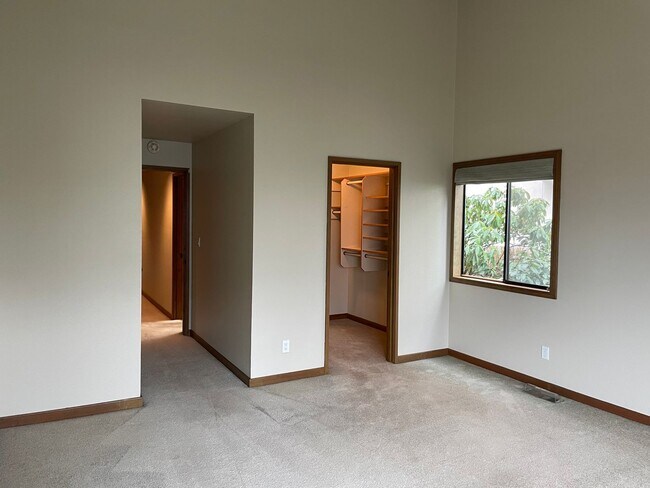 Building Photo - Magnolia Sound view home located near coveted Carleton park neighborhood