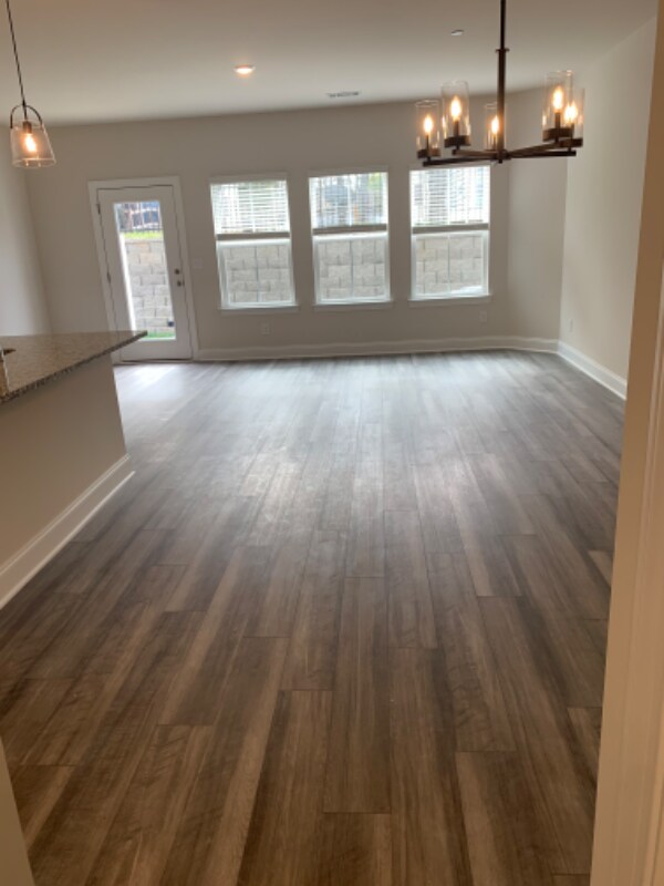 Building Photo - 204 Douglas Bend Rd