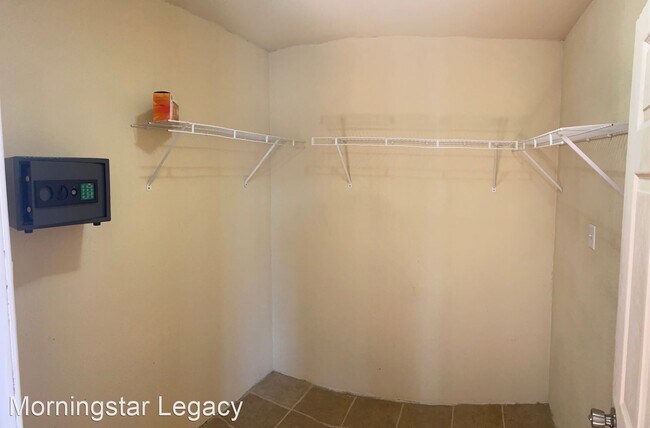 Building Photo - 3 br, 2 bath House - 1751 E Organ Avenue