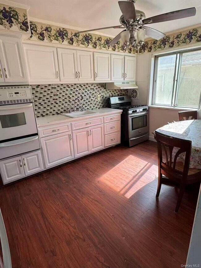 Primary Photo - 246 Rhodes Ave