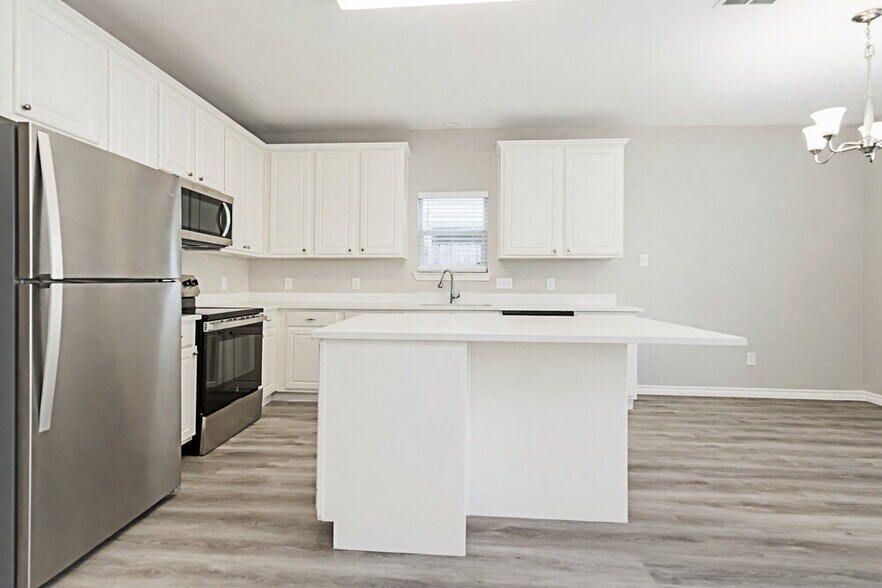 Building Photo - 10110 Berrybriar Ln