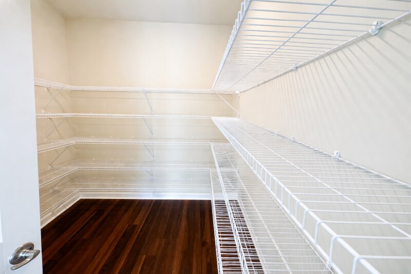 Building Photo - 1300 Parkdale St