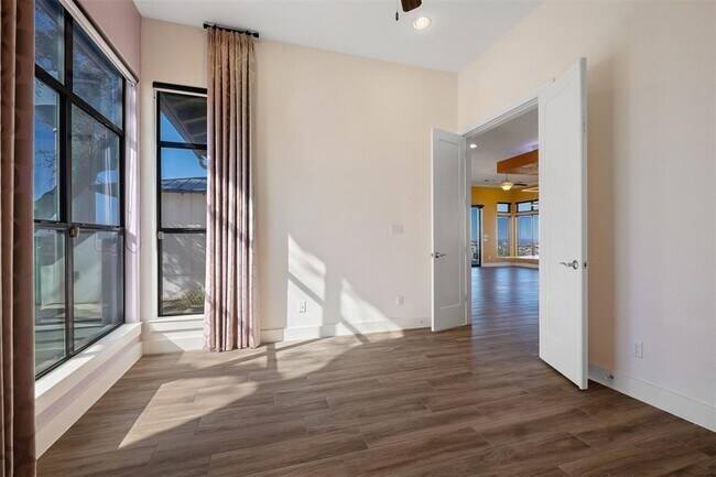 Building Photo - 16205 Coral Stone Way