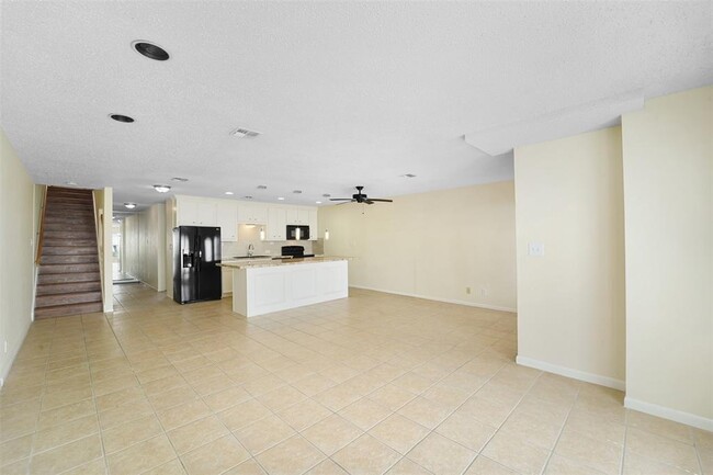 Building Photo - 8416 Seawall Blvd