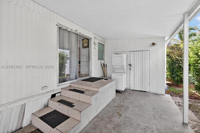 Building Photo - 2430 SW 53rd St