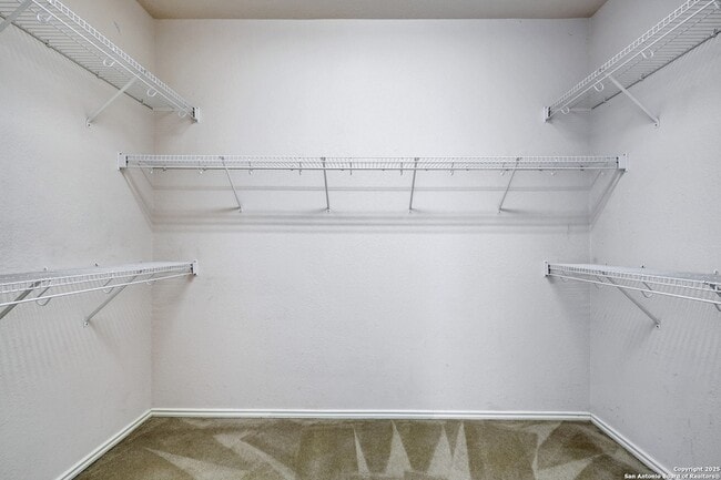 Building Photo - 8706 Redwood Bend