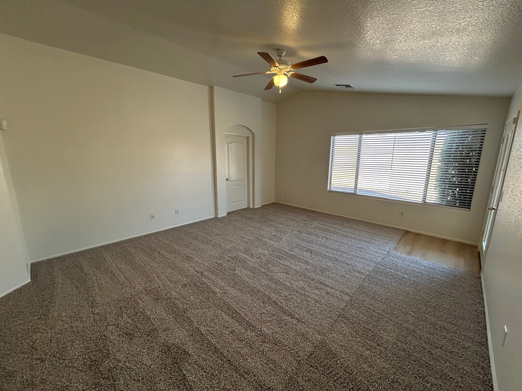 Building Photo - 8217 S 45th Ln