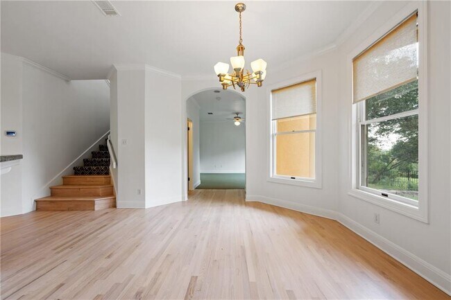 Building Photo - 16018 Fontaine Ave