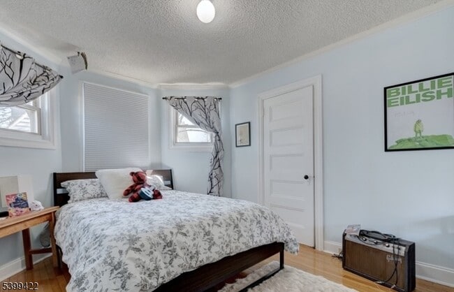 Building Photo - 318 Claremont Ave