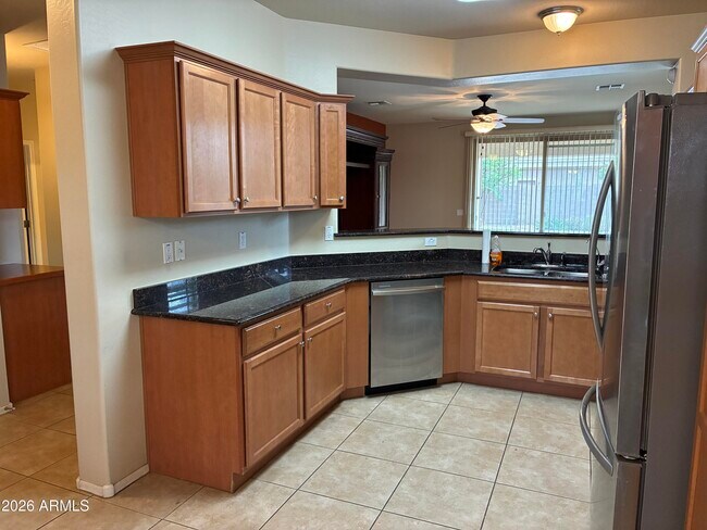 Building Photo - 8011 S 70th Dr