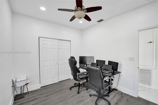 Building Photo - 4118 Sapphire Terrace