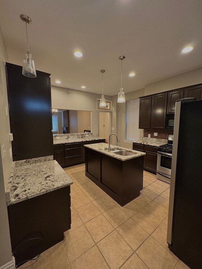 Building Photo - High end, 3 bedroom single family home in The Grove!