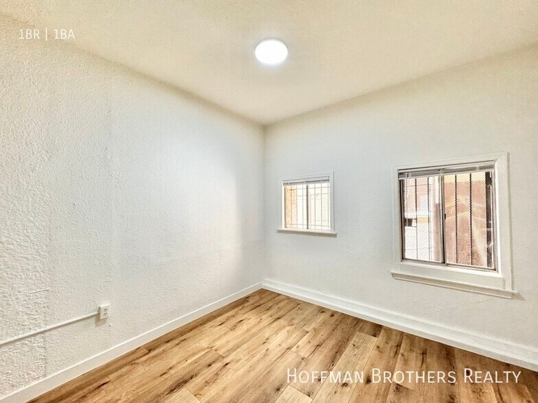 Building Photo - 739 Normandie Ave