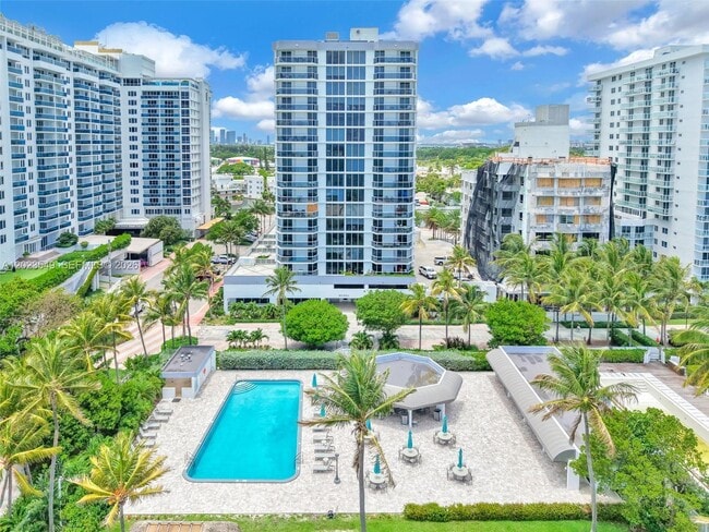 Building Photo - 2401 Collins Ave