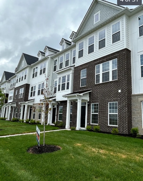 Building Photo - 1764 Blenker Dr