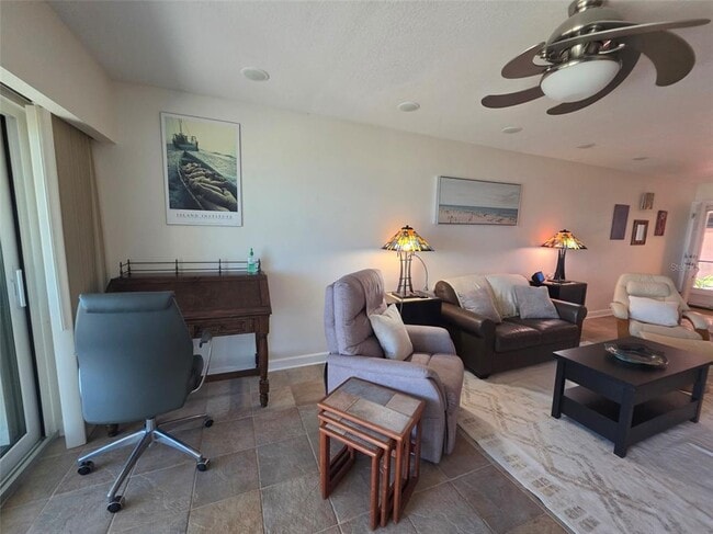 Building Photo - 6295 Bahia Del Mar Cir