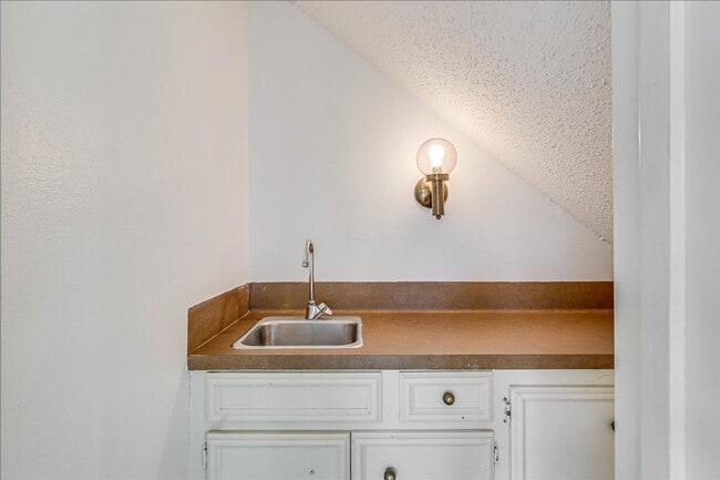 Building Photo - 5518 Sarazen Dr