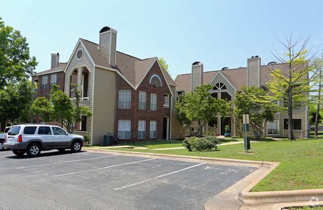 Building Photo - Preserve at Wells Branch