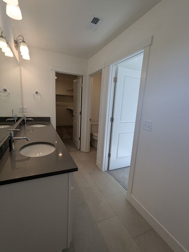 Building Photo - 6109 Zebulon Pl