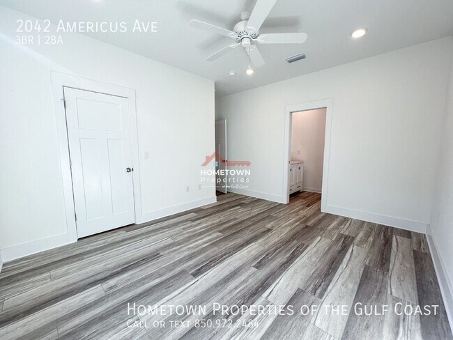 Building Photo - 3-Bedroom Home Minutes from NAS Pensacola