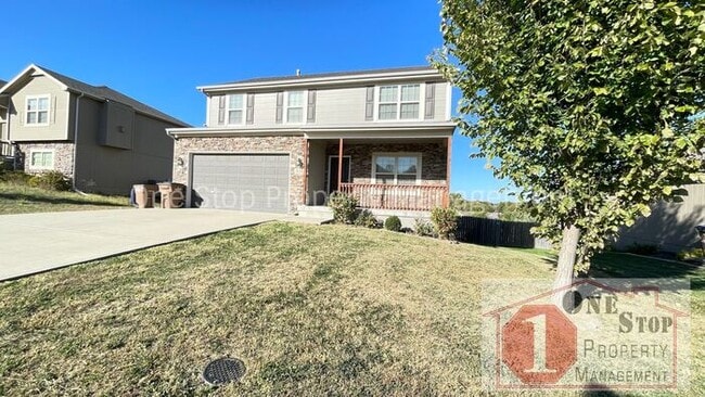 Building Photo - Gorgeous 4 bedroom, 2.5 bath home in Raymore!