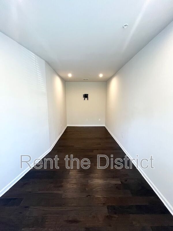 Building Photo - 3633 Jamison St NE