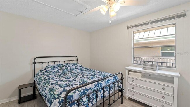 Building Photo - 3905 Del Prado Blvd S