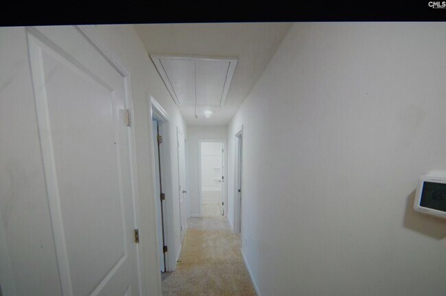 Building Photo - 457 Delahays Rd