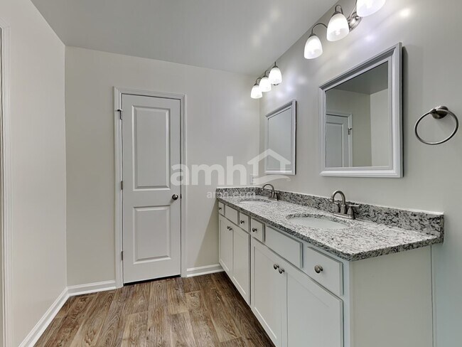 Building Photo - 112 Tobago Cir